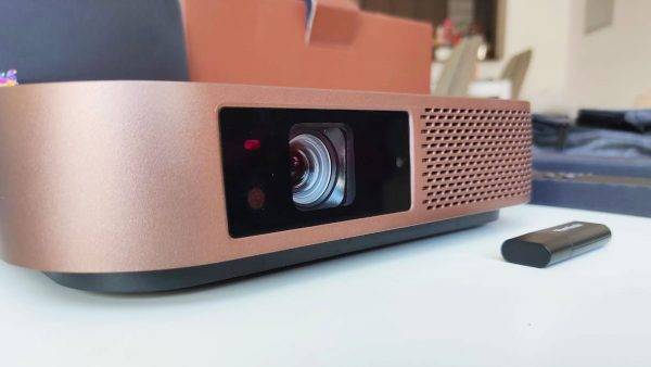 ViewSonic M2 Smart Portable LED Projector Review