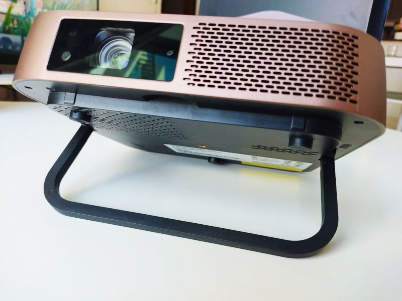 ViewSonic M2 Smart Portable LED Projector Review Gadgets Middle East