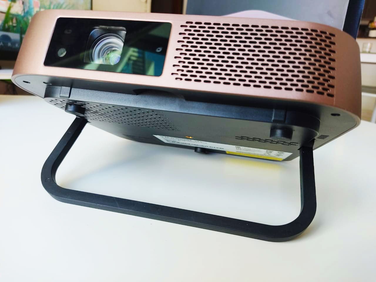 ViewSonic M2 Smart Portable LED Projector Review Gadgets Middle East