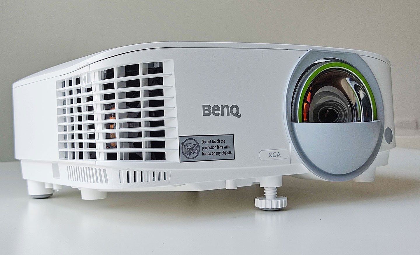 BenQ EX800ST Projector Review