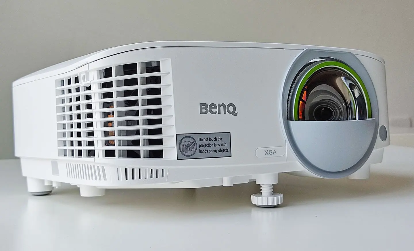 BenQ EX800ST Projector Review