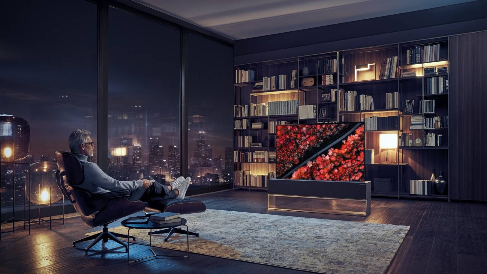 LG launches SIGNATURE OLED R in the UAE