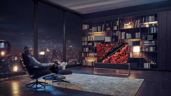 LG launches SIGNATURE OLED R in the UAE