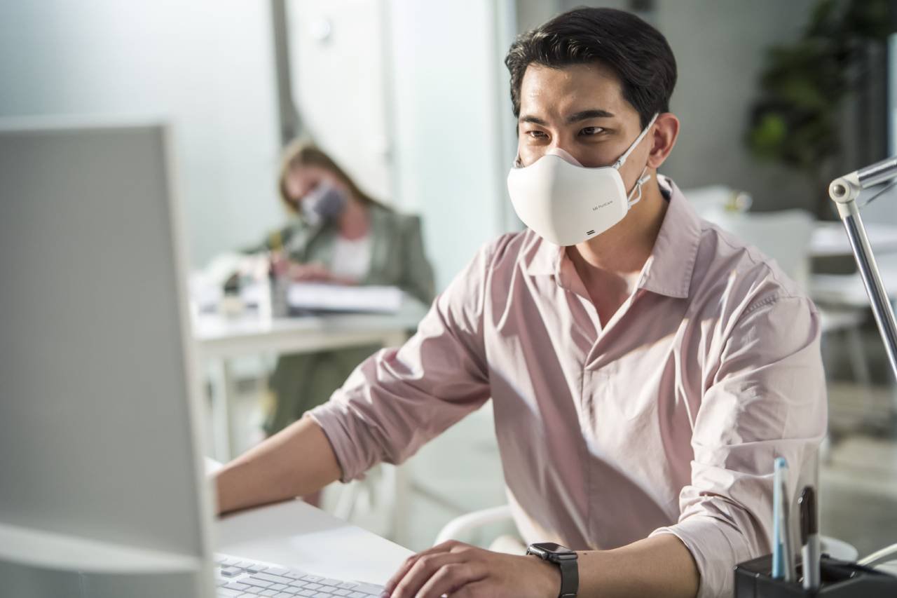 New LG PuriCare Wearable Air Purifier launches in UAE