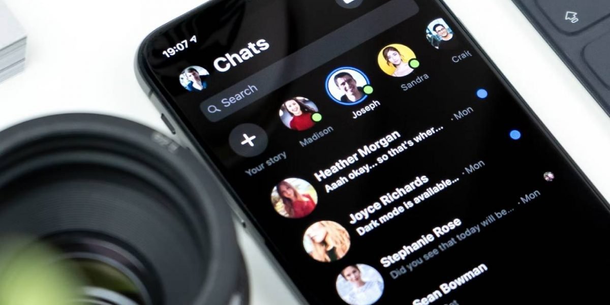 How to Disable or Enable Dark Mode on Facebook