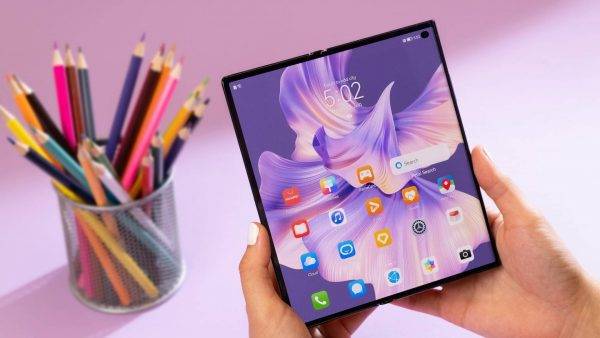 The HUAWEI Mate Xs 2 looks to be a solid flagship foldable smartphone