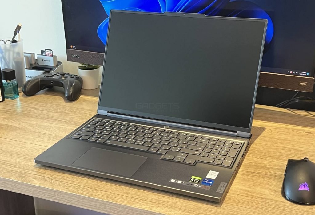 Lenovo Legion S7 16IAH7 Review 16