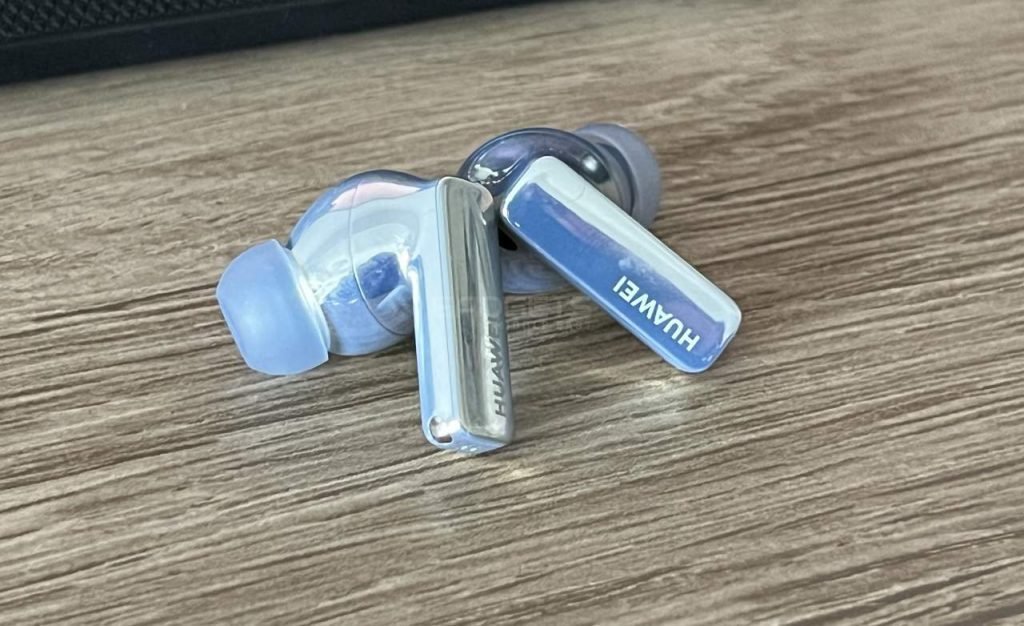 New color is a fingerprint magnet