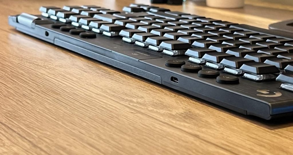 Logitech G915 TKL Review