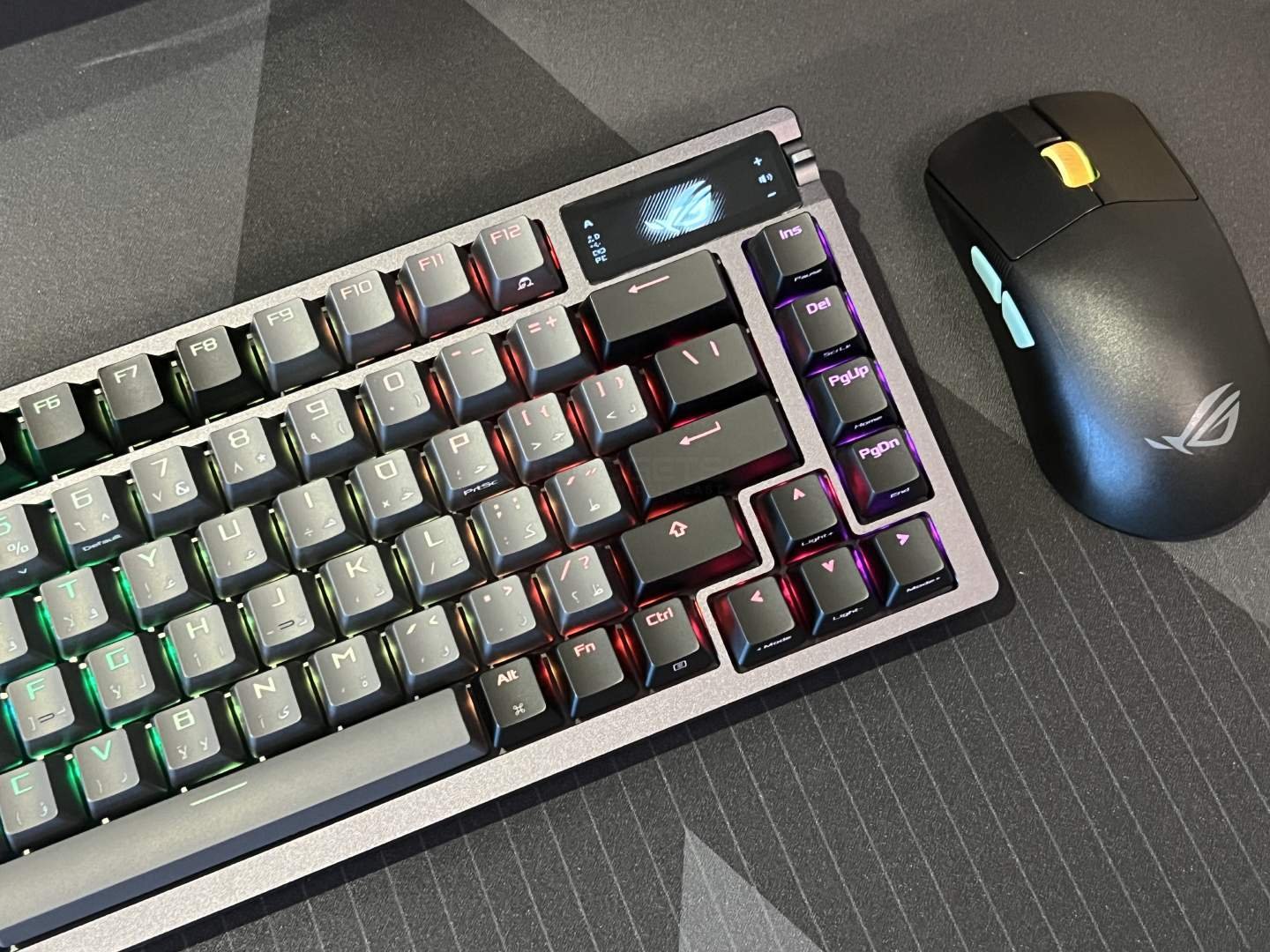 Asus rog azoth review gadgets middle east