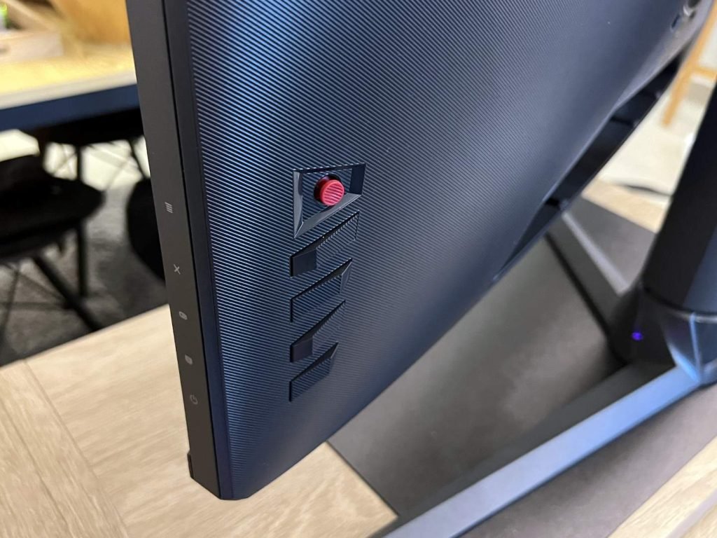 Asus ROG Strix XG32UQ Review