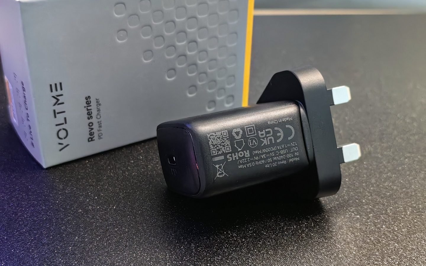 VOLTME Revo Lite 20W PD Charger Review