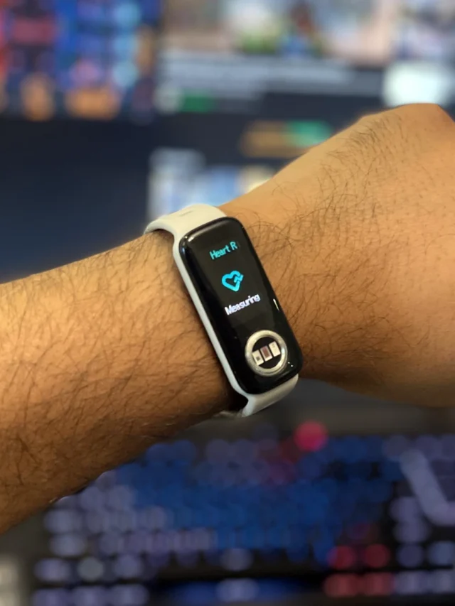 The ASUS VivoWatch 5 Aero shines as a health-focused wristband