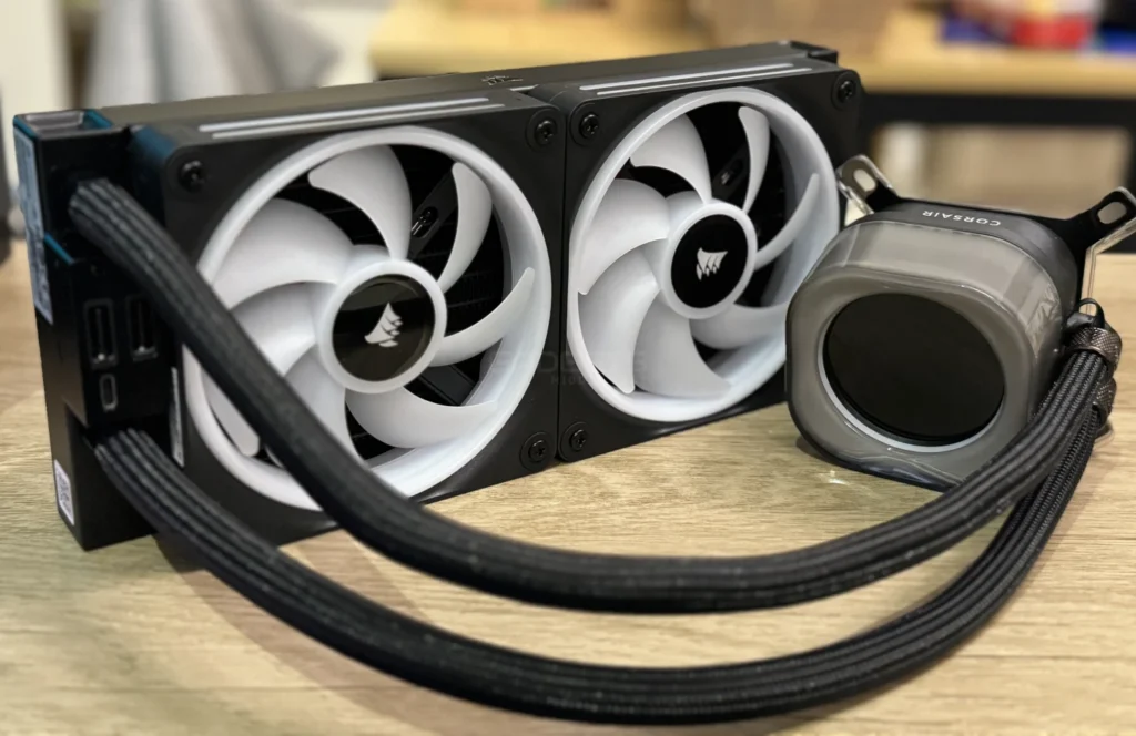 Corsair iCUE LINK H100i LCD Hands-on Review