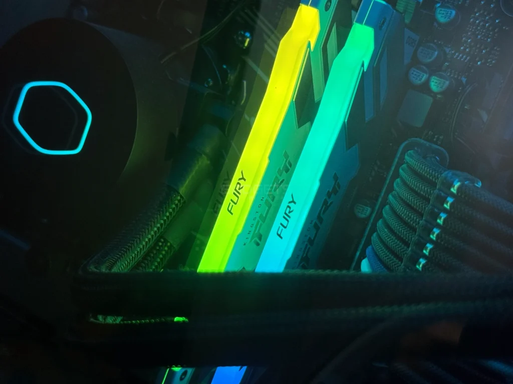 Kingston FURY Renegade DDR5 RGB 7600 MT/s Hands-on Review