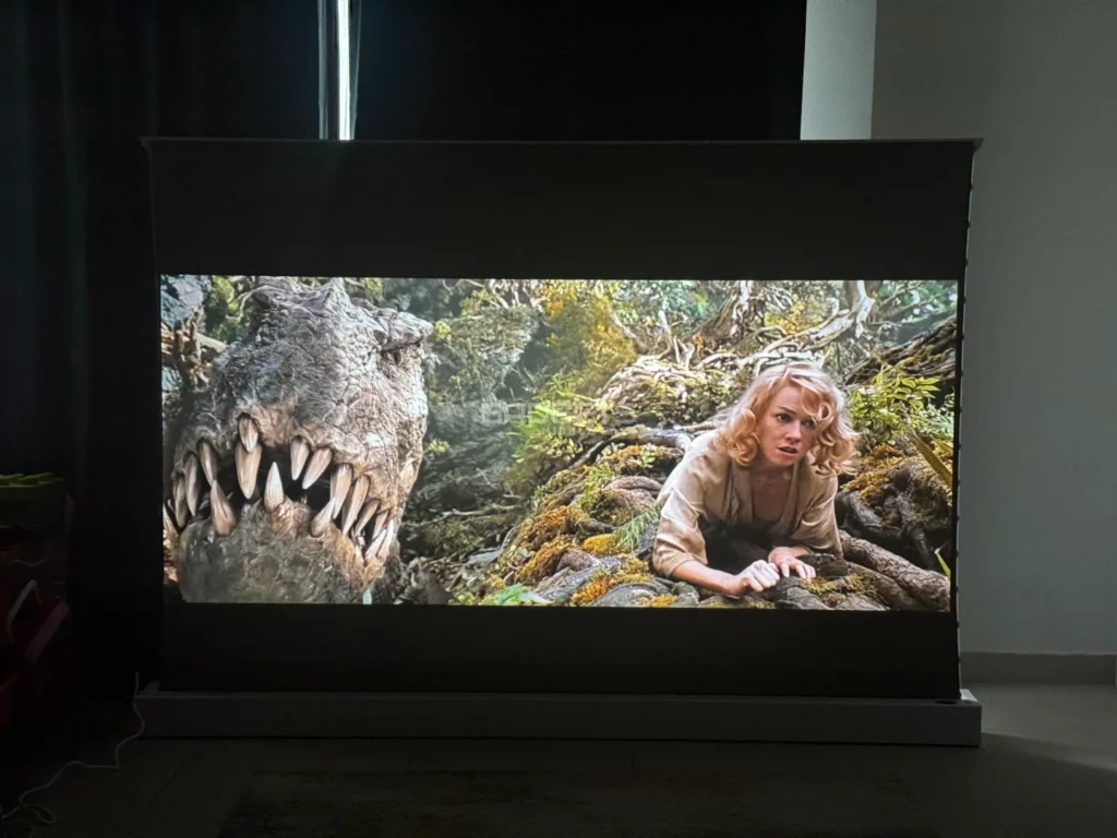 VIVIDSTORM S ALR Long Throw Projector Screen Review