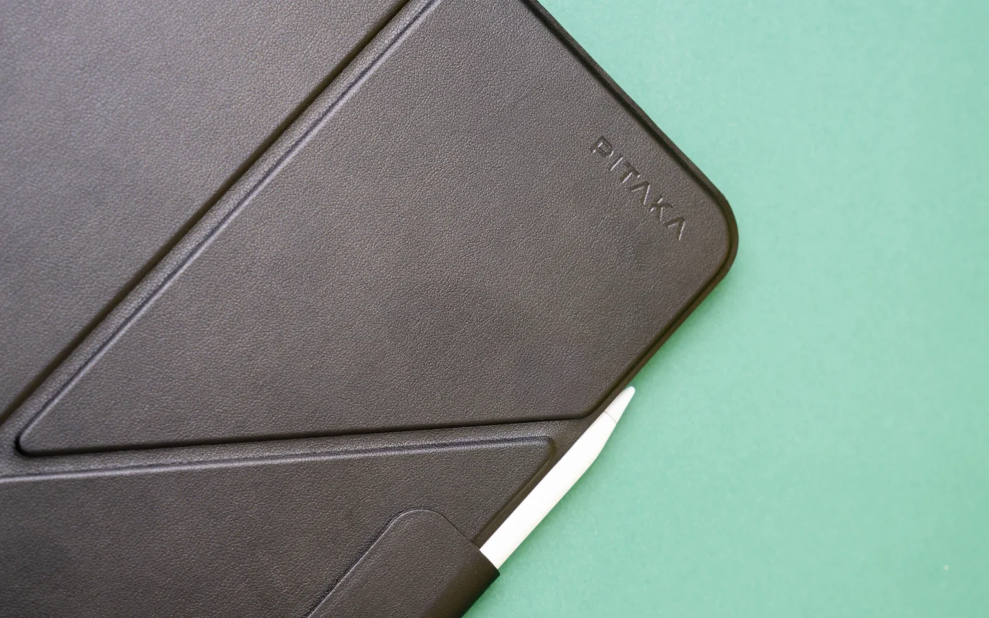 PITAKA MagEZ Folio 2 Review