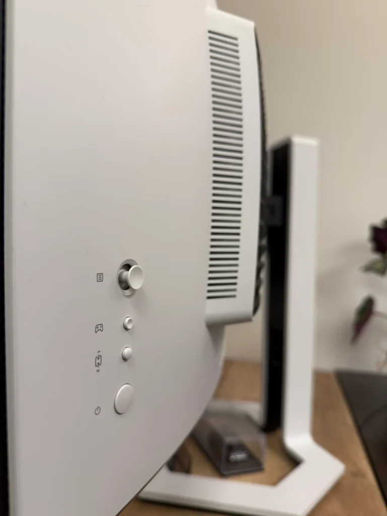 Lenovo Legion Pro 34WD-10 OLED Monitor Review