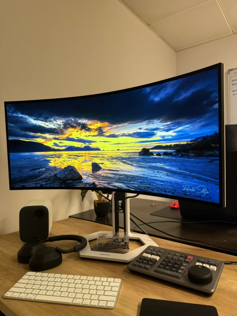 Lenovo Legion Pro 34WD-10 OLED Monitor Review