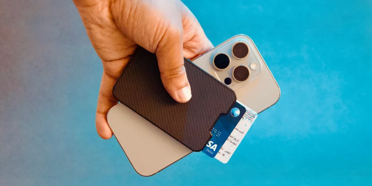 BENKS ArmorGo Magnetic Wallet Stand Review