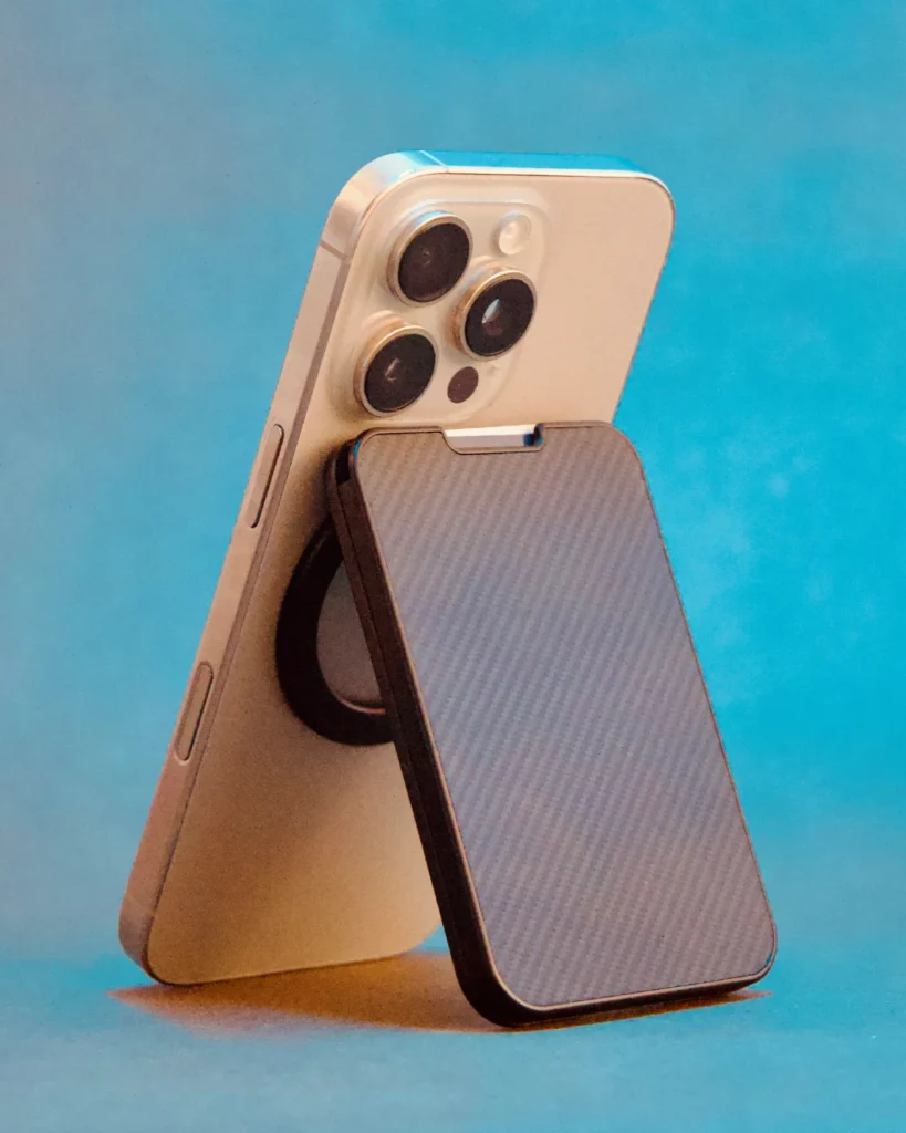 BENKS ArmorGo Magnetic Wallet Stand Review