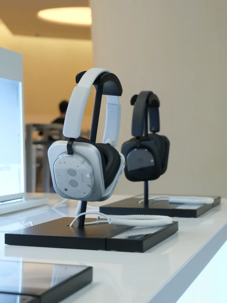 Nothing Launches flagship Nothing Phone (3) and Headphone (1) in Dubai