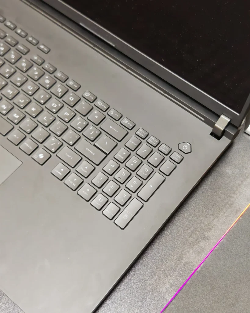 ASUS ROG Strix Scar 18 Review