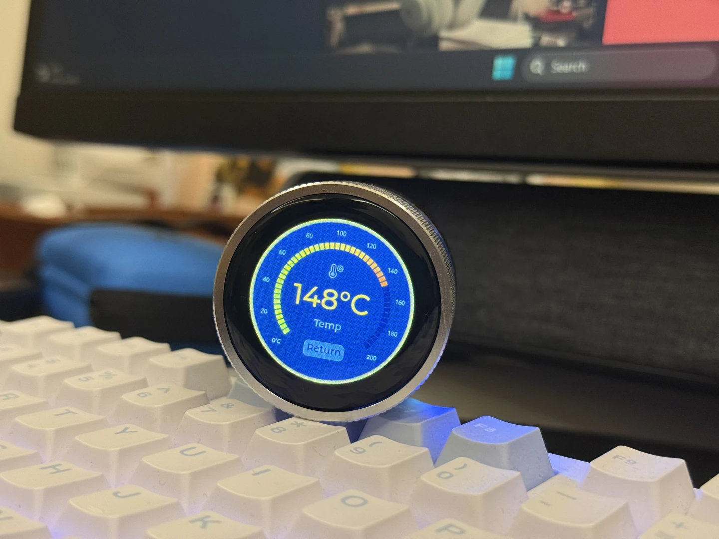 CrowPanel 1.28-inch HMI ESP32 Rotary Display Hands-on - Gadgets Middle East