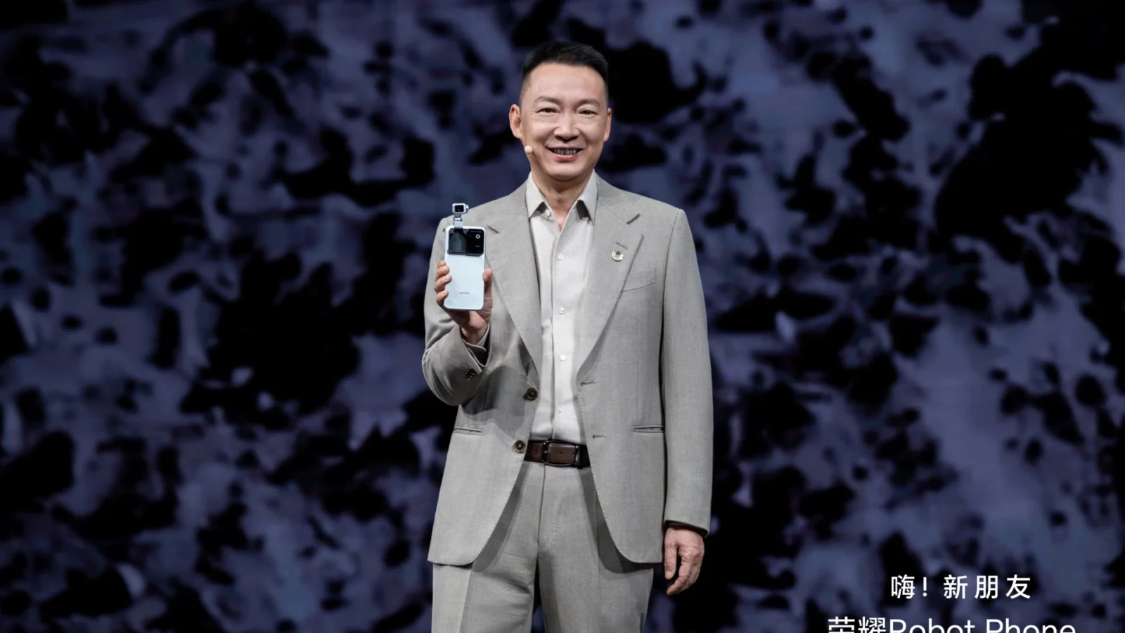 HONOR Robot Phone Launches With World’s First Built-In Camera Gimbal
