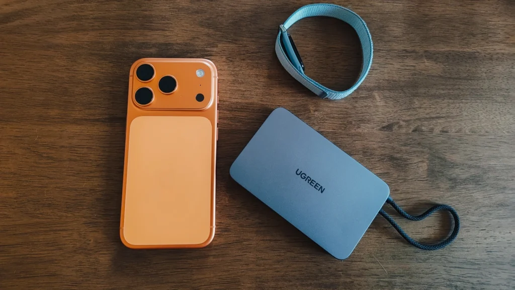 5 UGREEN Charging Accessories to Consider for Your Next iPhone 18 UGREEN Charging Accessories - UGREEN MagFlow Magnetic Power Bank 10,000mAh 25W